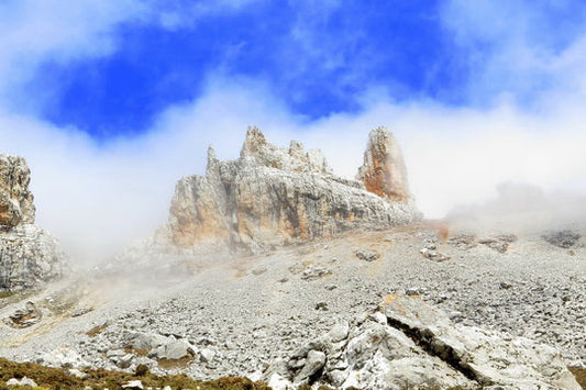 Zha Ga Na (Stony moutains)