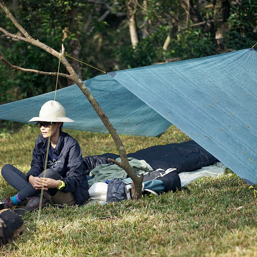 Flat rectangular tarp